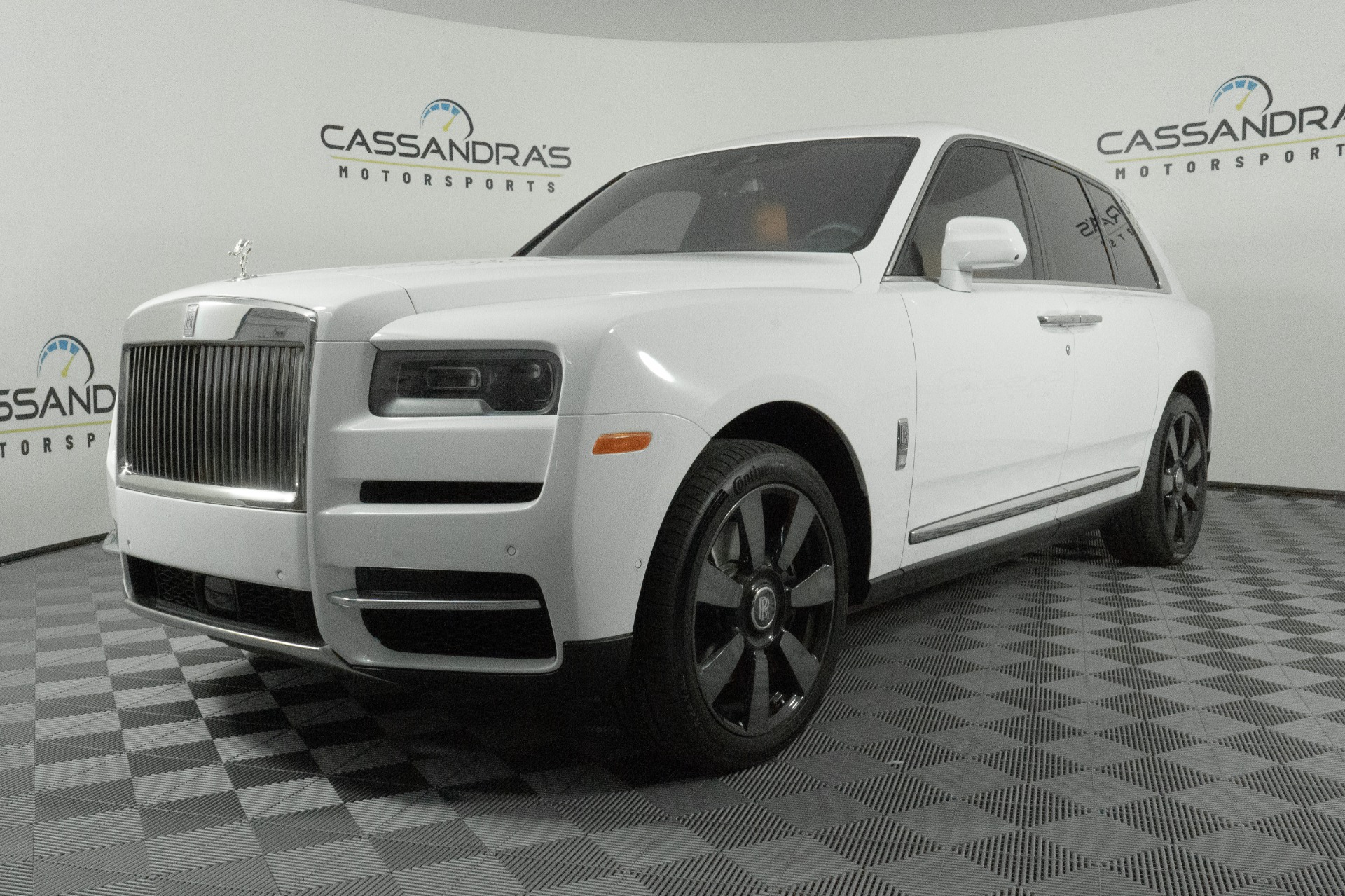 Rolls Royce Car  Rolls Royce Cullinan Black Badge Look